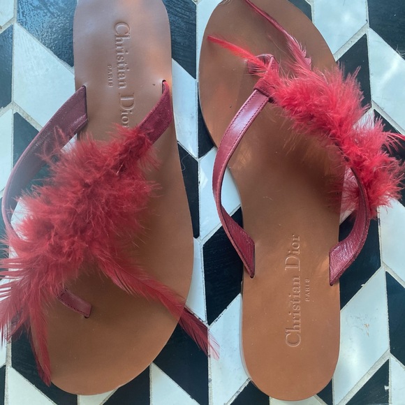 Red Christian Dior Ethnie Feather Flip Flops Sandals-NWT - Picture 3 of 6